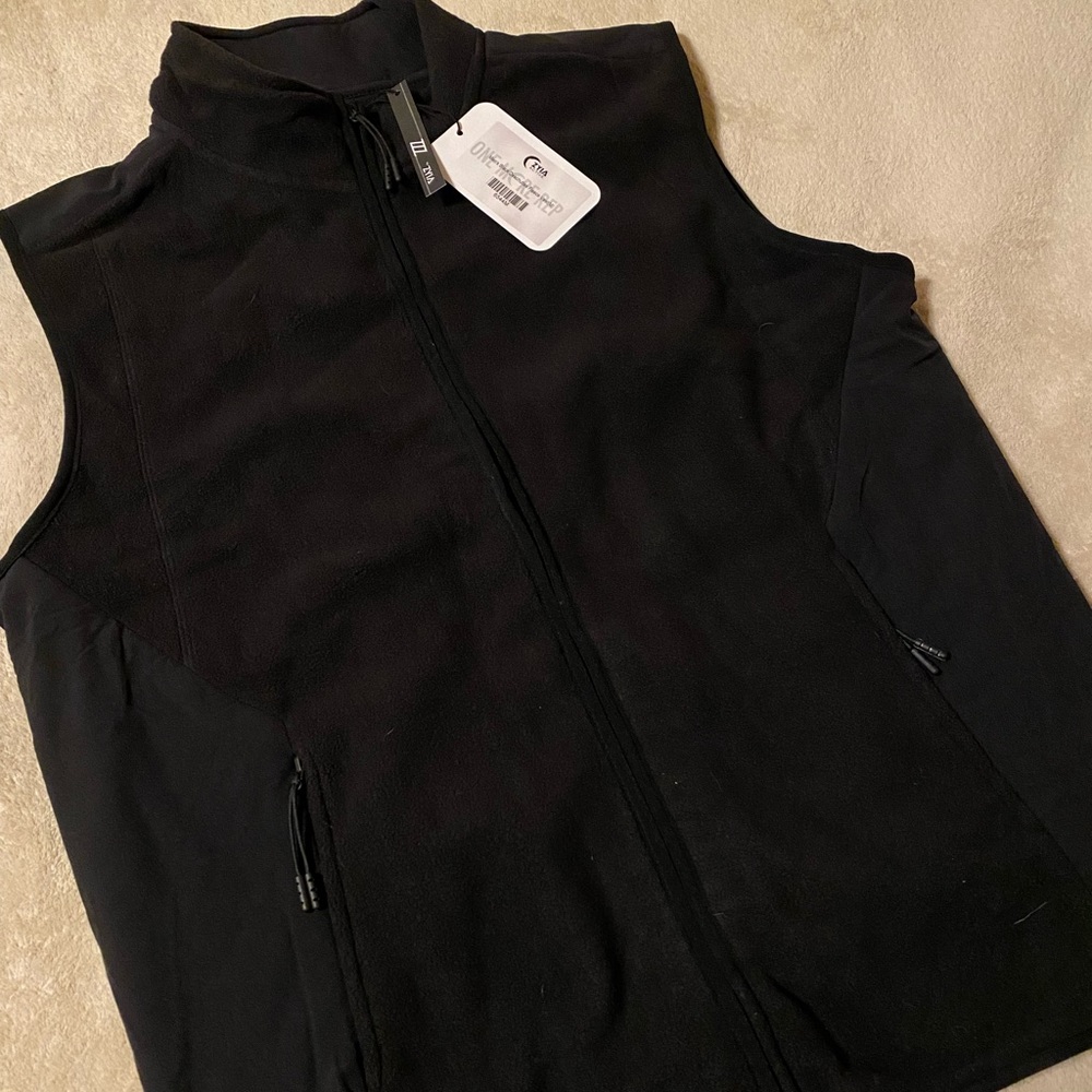 NWT Men’s Deschuttes Fleece Vest